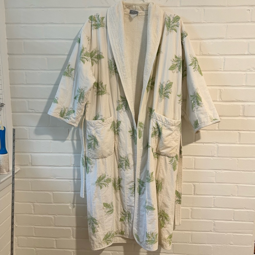Vintage Yves Delorme Bath Robe Lily of the Valley Print Terry cotton Quilted